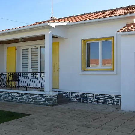 Holiday home Maison Renovee Avec Jardin, Proche Plage, Ideale Famille, Wifi Inclus - Fr-1-323-535 *